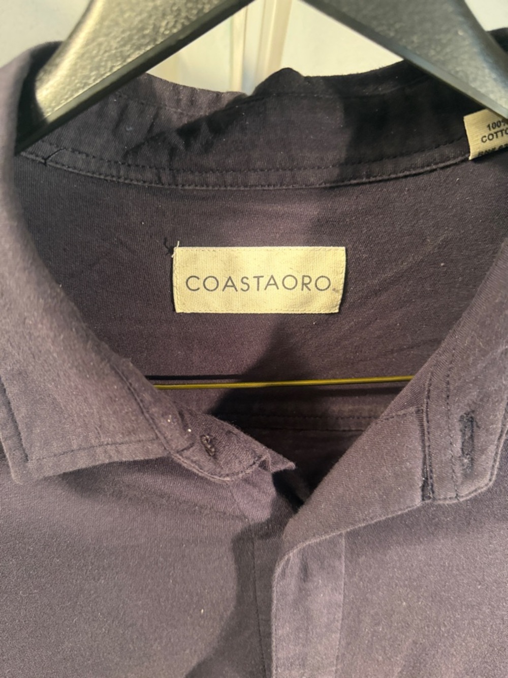 CoastAoro Men's Short-Sleeve Button-Down Shirt in Plum - Picture 2 of 3